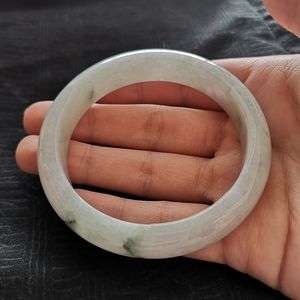 Certified Jadeite bangle bracelet (翡翠手镯)